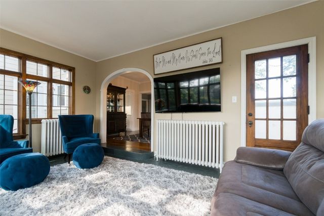 1929 Ridgeway Drive SE, Cedar Rapids, IA 52403