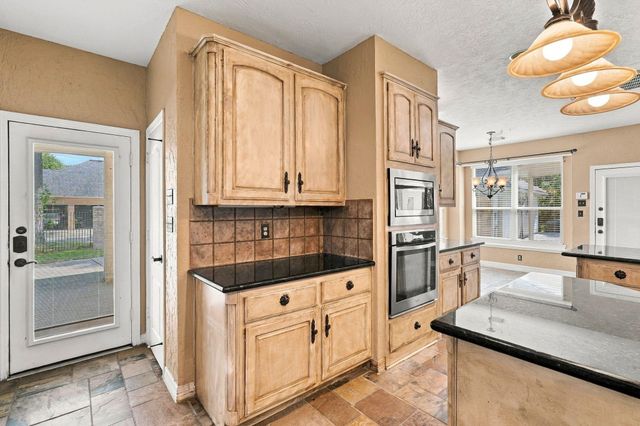 17327 Scenic Lake Court, Cypress, TX 77429