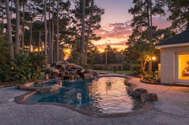 17327 Scenic Lake Court, Cypress, TX 77429