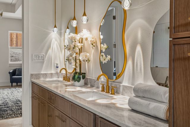 917 Brookwood Drive, Dallas, TX 75224