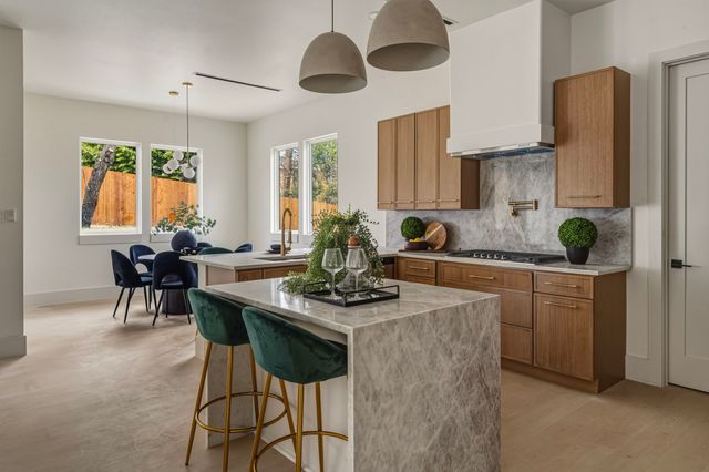 917 Brookwood Drive, Dallas, TX 75224