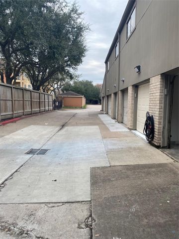 10811 Richmond Avenue 135, Houston, TX 77042