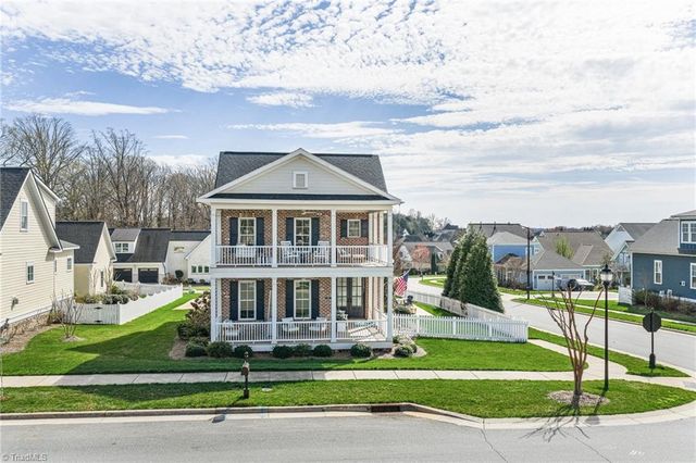 1207 Heron Ridge Road, Winston-salem, NC 27106