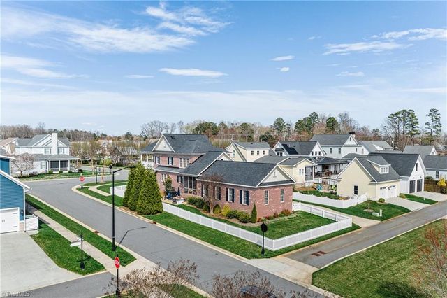 1207 Heron Ridge Road, Winston-salem, NC 27106