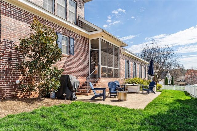 1207 Heron Ridge Road, Winston-salem, NC 27106