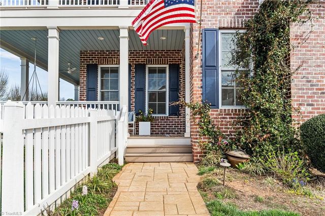 1207 Heron Ridge Road, Winston-salem, NC 27106