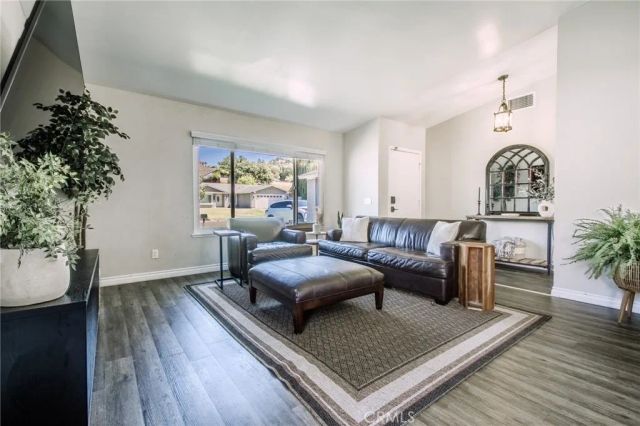 5829 Quiroz, Jurupa Valley, CA 92509