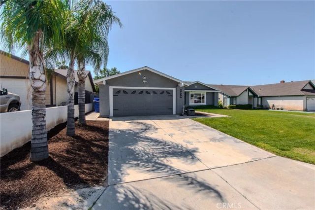 5829 Quiroz, Jurupa Valley, CA 92509