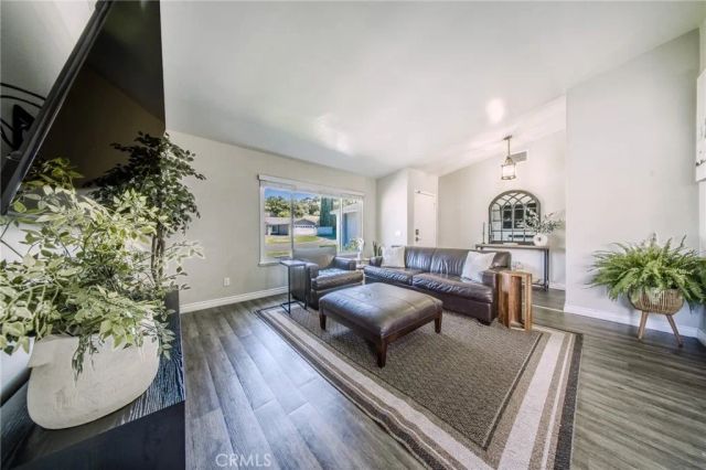 5829 Quiroz, Jurupa Valley, CA 92509