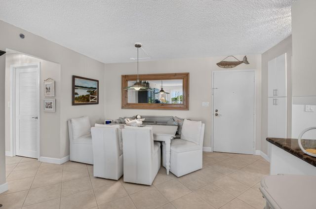 3215 S OCEAN Boulevard 302, Highland Beach, FL 33487