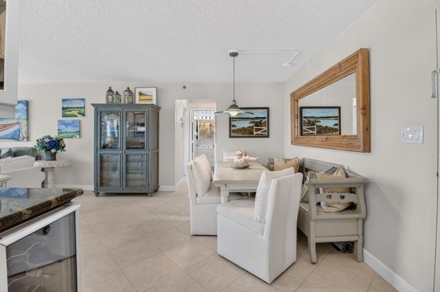 3215 S OCEAN Boulevard 302, Highland Beach, FL 33487