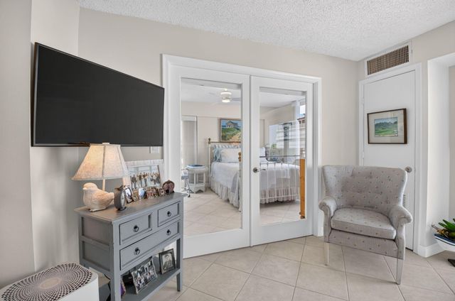 3215 S OCEAN Boulevard 302, Highland Beach, FL 33487