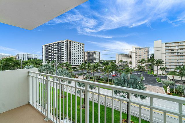3215 S OCEAN Boulevard 302, Highland Beach, FL 33487