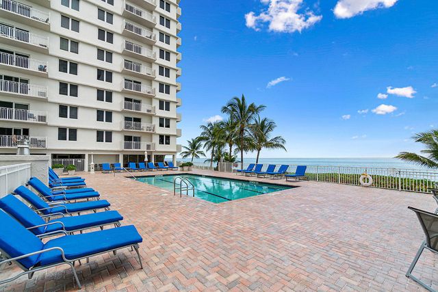 3215 S OCEAN Boulevard 302, Highland Beach, FL 33487