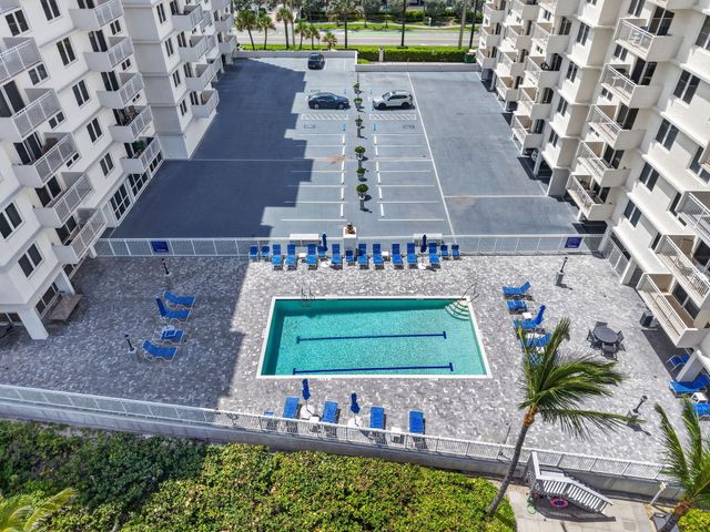 3215 S OCEAN Boulevard 302, Highland Beach, FL 33487