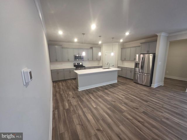 504 WILLOWSHIRE ST, Baltimore, MD 21220