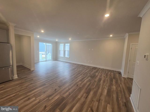 504 WILLOWSHIRE ST, Baltimore, MD 21220