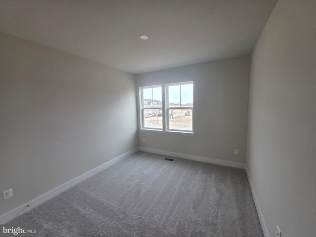 504 WILLOWSHIRE ST, Baltimore, MD 21220