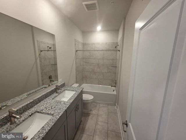 504 WILLOWSHIRE ST, Baltimore, MD 21220