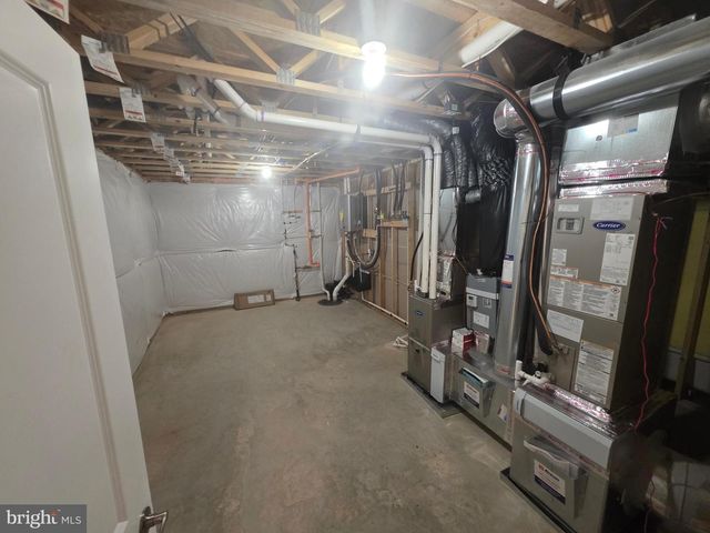 504 WILLOWSHIRE ST, Baltimore, MD 21220