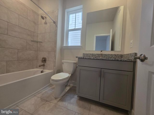 504 WILLOWSHIRE ST, Baltimore, MD 21220