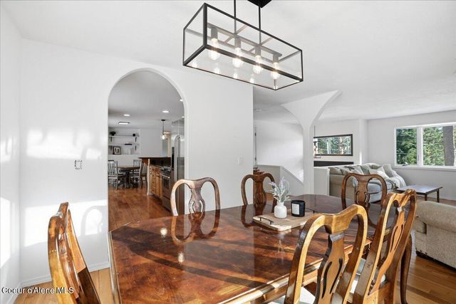 12331 N Avondale LOOP, Hayden, ID 83835