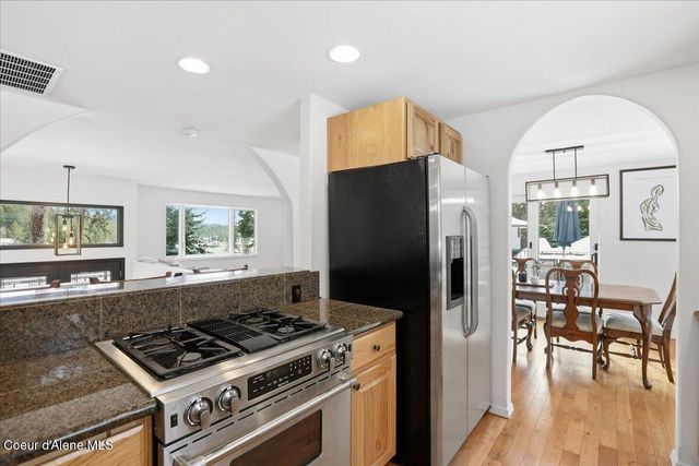 12331 N Avondale LOOP, Hayden, ID 83835