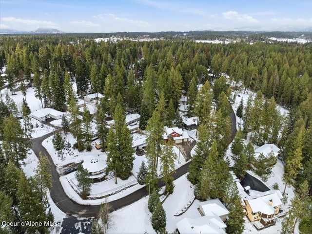 12331 N Avondale LOOP, Hayden, ID 83835