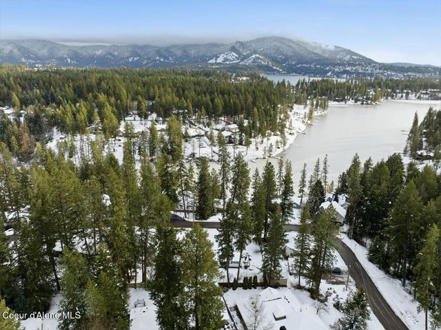 12331 N Avondale LOOP, Hayden, ID 83835