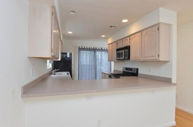 6 Harleston 6, Boston, MA 02120