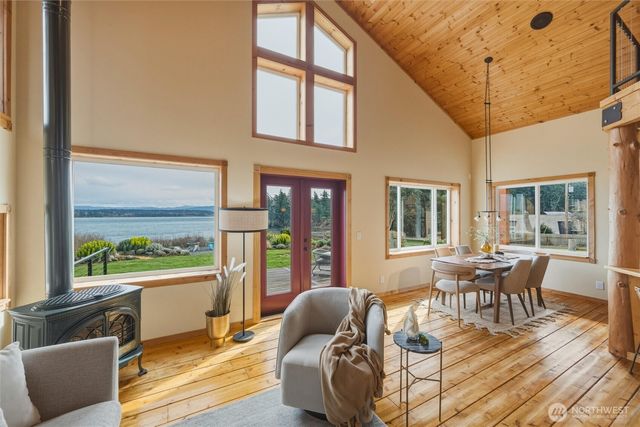 1564 Seacrest Drive, Lummi Island, WA 98262