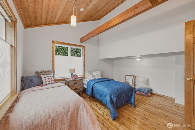 1564 Seacrest Drive, Lummi Island, WA 98262