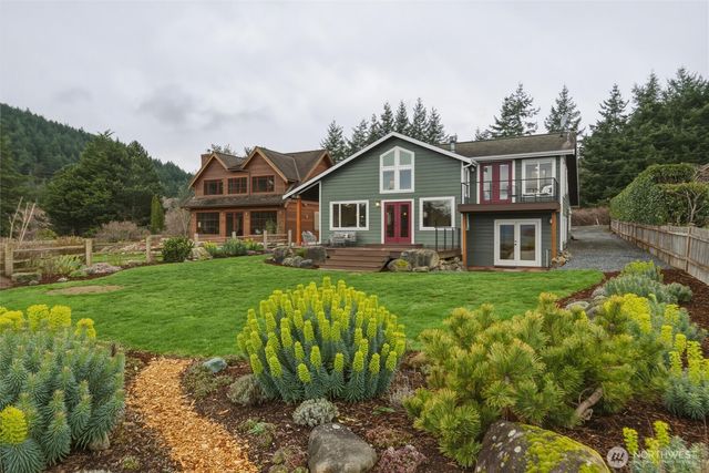 1564 Seacrest Drive, Lummi Island, WA 98262