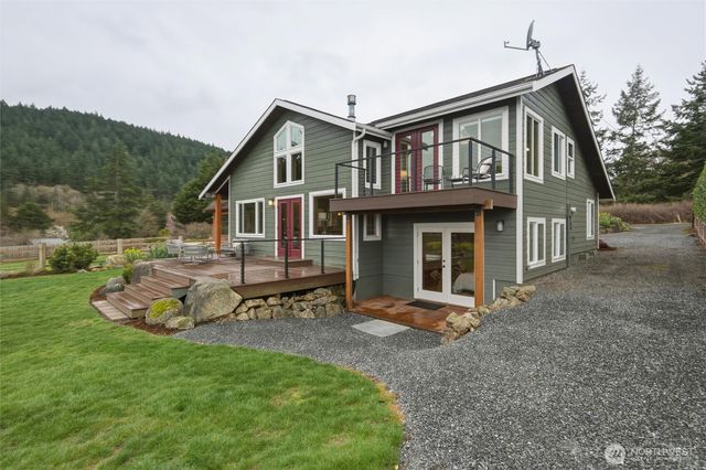 1564 Seacrest Drive, Lummi Island, WA 98262