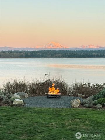 1564 Seacrest Drive, Lummi Island, WA 98262
