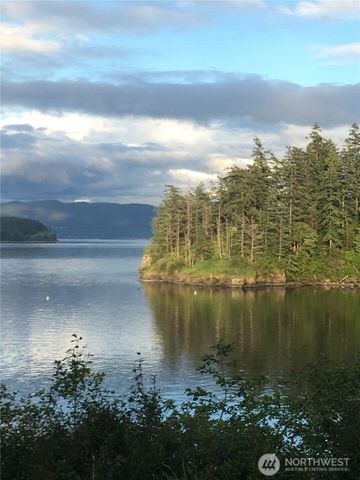 1564 Seacrest Drive, Lummi Island, WA 98262