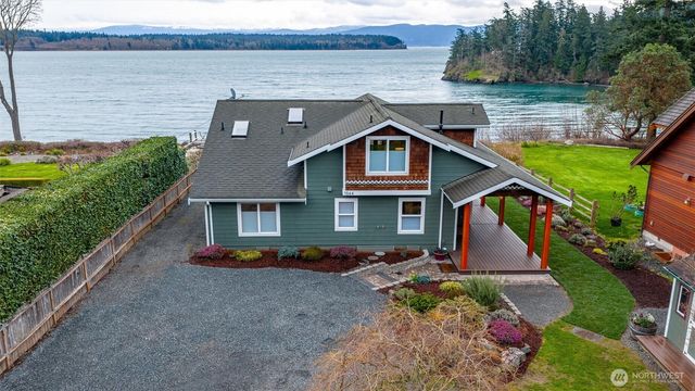 1564 Seacrest Drive, Lummi Island, WA 98262