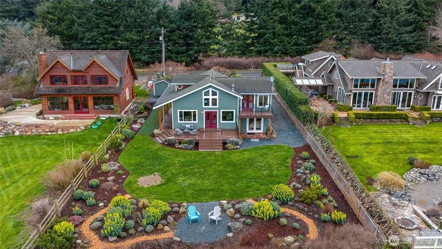 1564 Seacrest Drive, Lummi Island, WA 98262