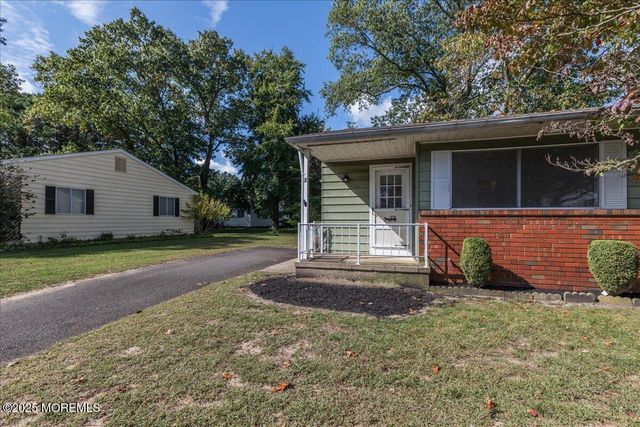 10 B Virginia Drive, Whiting, NJ 08759