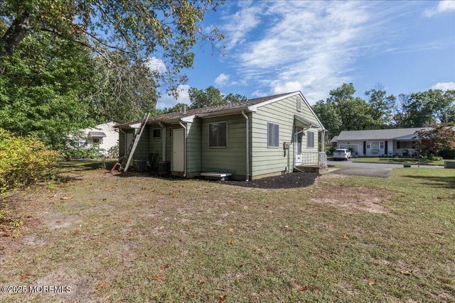 10 B Virginia Drive, Whiting, NJ 08759