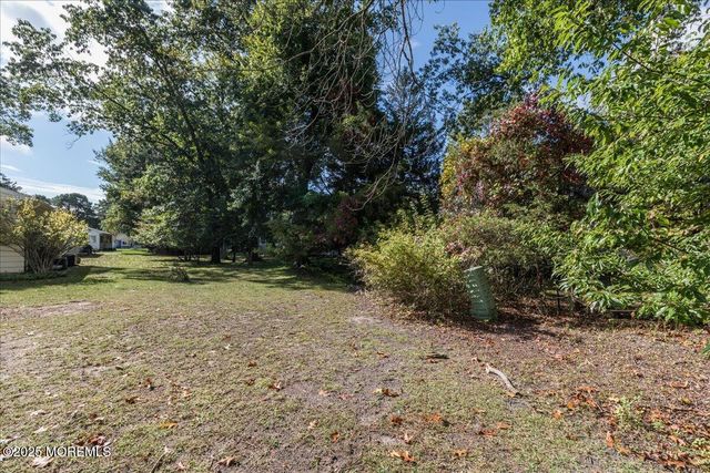 10 B Virginia Drive, Whiting, NJ 08759