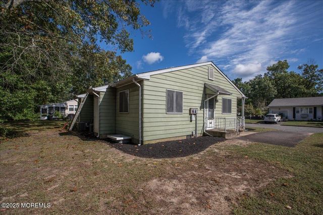 10 B Virginia Drive, Whiting, NJ 08759