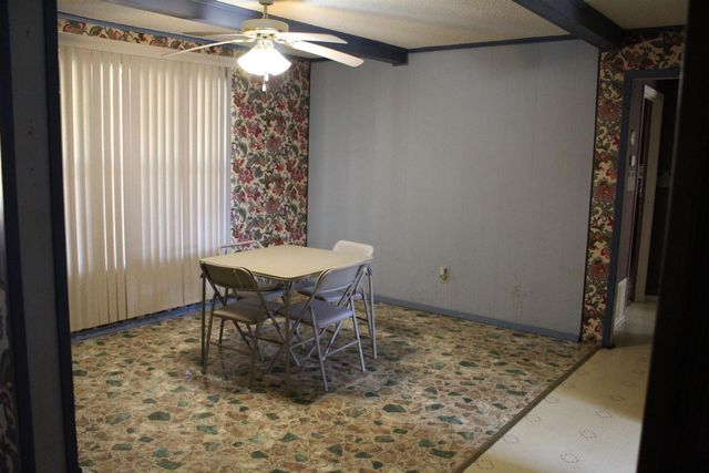 405 W Lanark St, Queen City, TX 75572