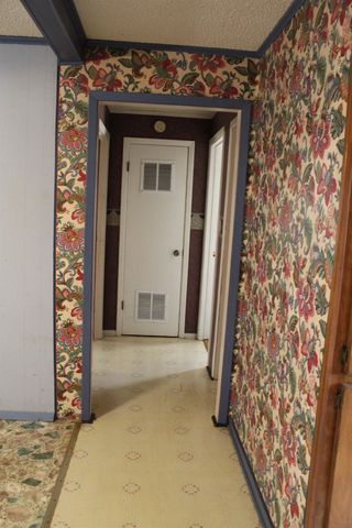 405 W Lanark St, Queen City, TX 75572