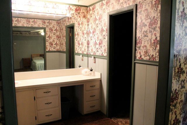 405 W Lanark St, Queen City, TX 75572