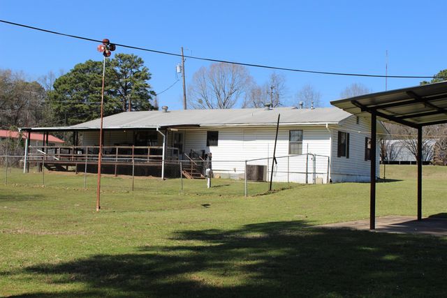 405 W Lanark St, Queen City, TX 75572