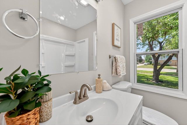 4422 N 84th STREET, Milwaukee, WI 53225