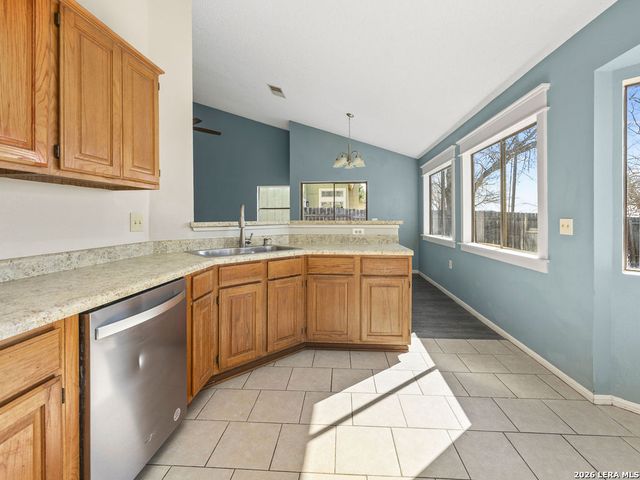 9743 Wagon Train, Converse, TX 78109