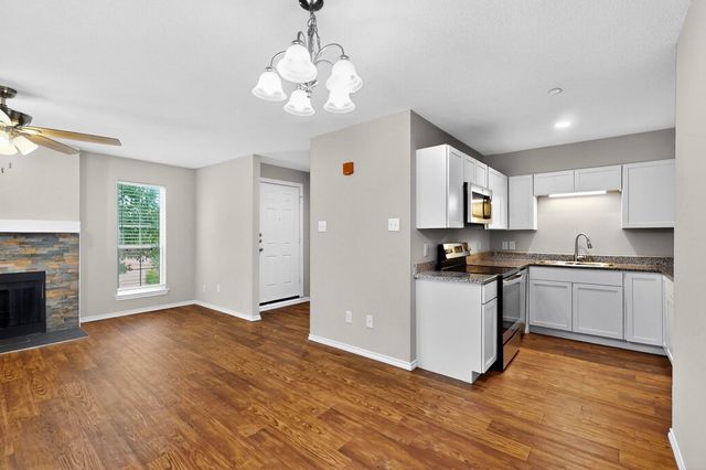 5806 Marvin Loving Drive 211, Garland, TX 75043
