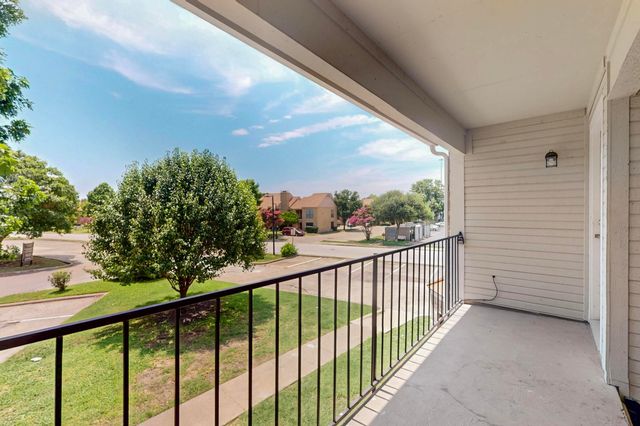5806 Marvin Loving Drive 211, Garland, TX 75043
